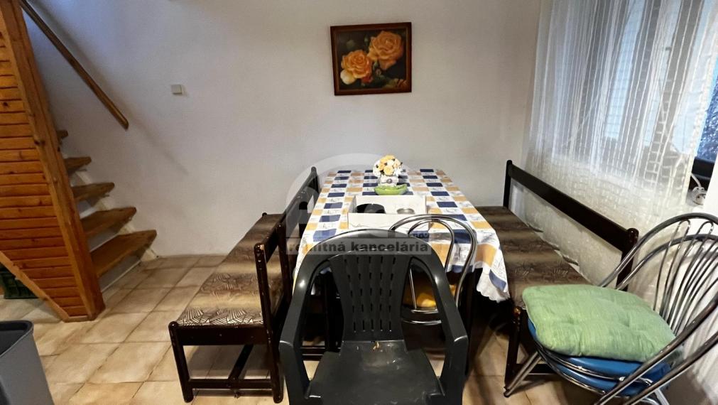 Trojpodlažná rekreačná chata Kaluža