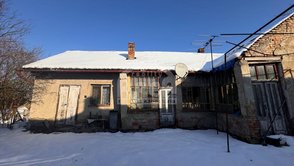 Pozemok so starším domom v obci Veľké Revištia