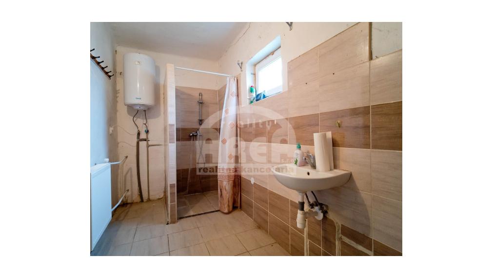 SKVELÁ ZĽAVA! Rodinný dom v pokojnej obci Lastomír