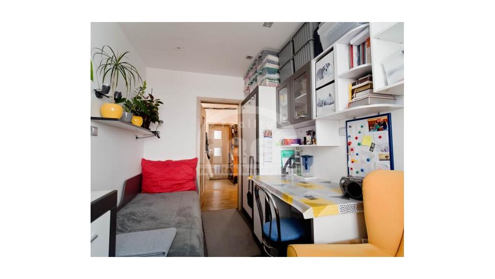 Priestranný 5- izbový byt na sídlisku Východ v Michalovciach