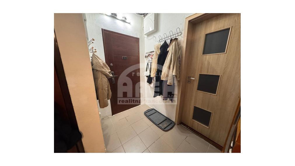 Priestranný 5- izbový byt na sídlisku Východ v Michalovciach