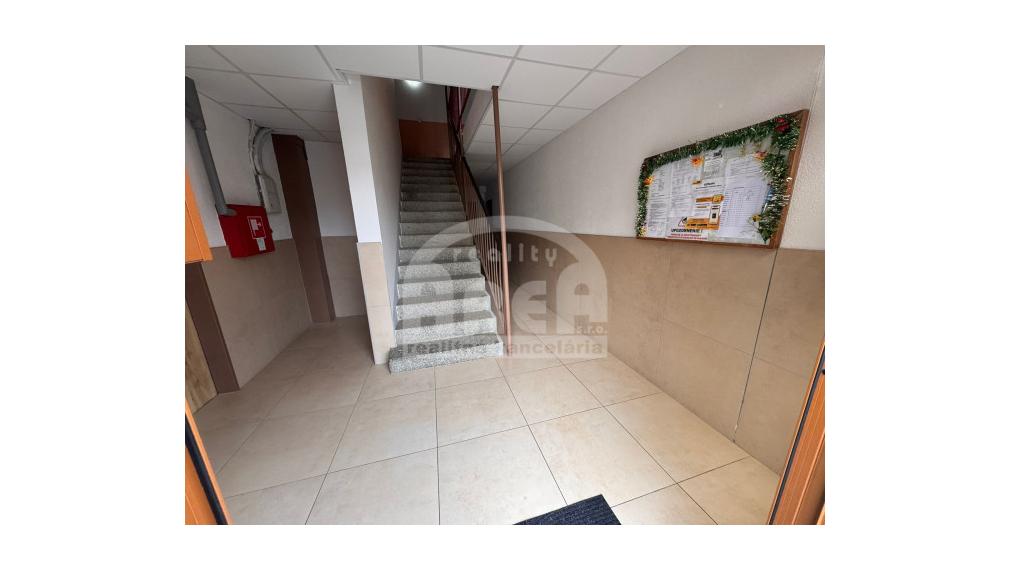 Priestranný 5- izbový byt na sídlisku Východ v Michalovciach