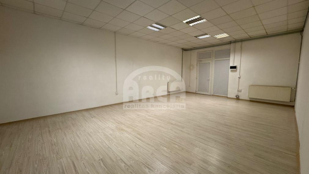 Na prenájom obchodné/ skladové priestory v OC Idea, Mi