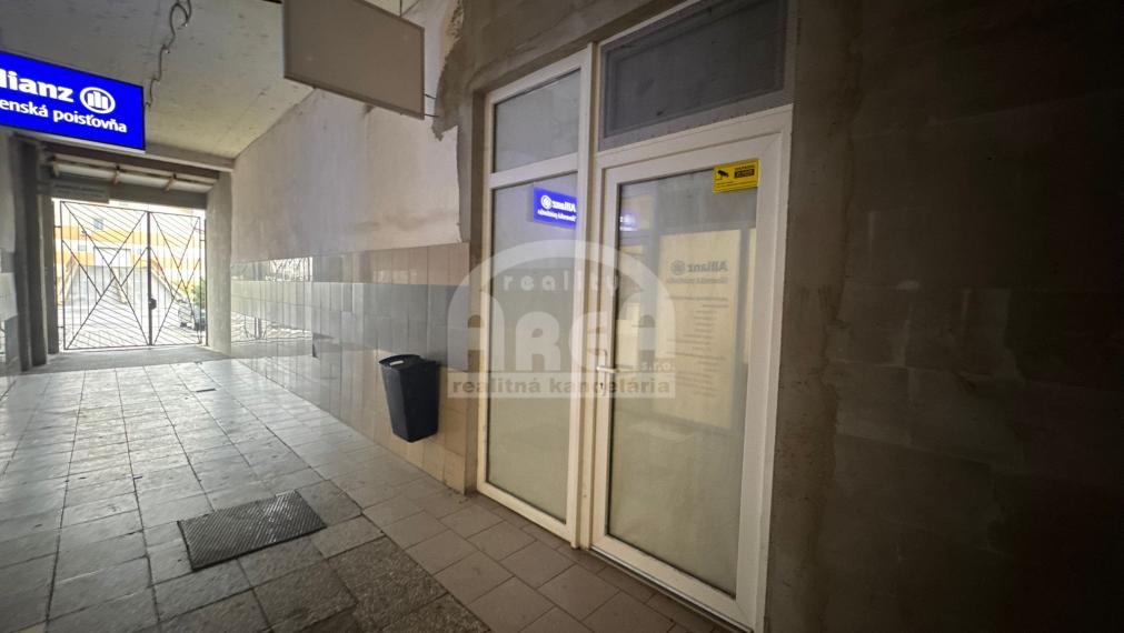 Na prenájom obchodné/ skladové priestory v OC Idea, Mi