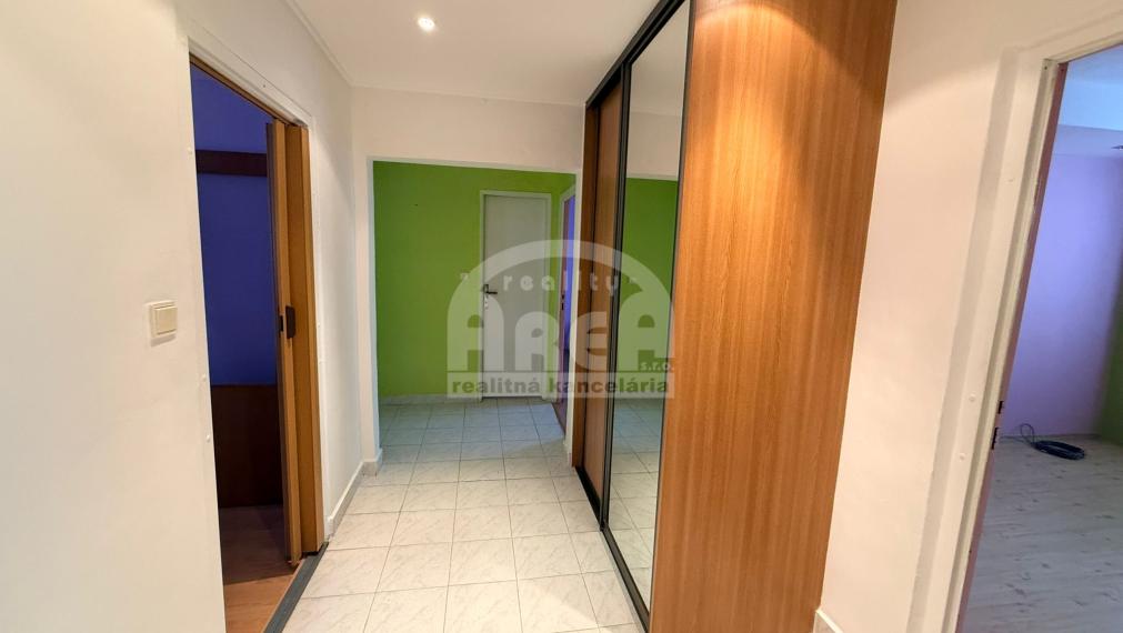 Na prenájom 3- izbový byt na sídlisku SNP v Michalovciach