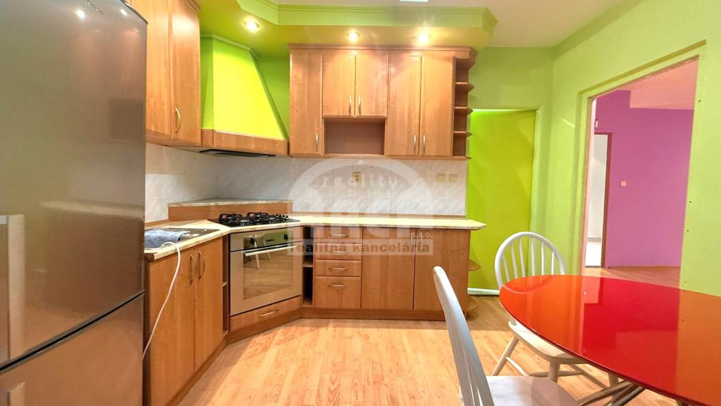 Na prenájom 3- izbový byt na sídlisku SNP v Michalovciach