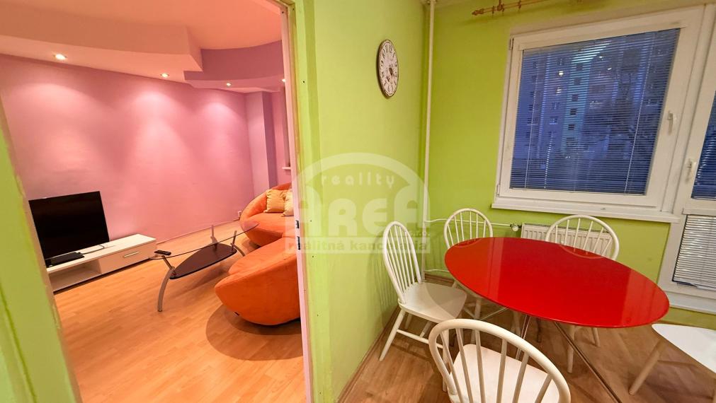 Na prenájom 3- izbový byt na sídlisku SNP v Michalovciach