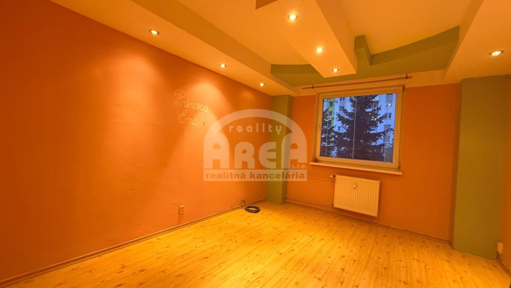 Na prenájom 3- izbový byt na sídlisku SNP v Michalovciach