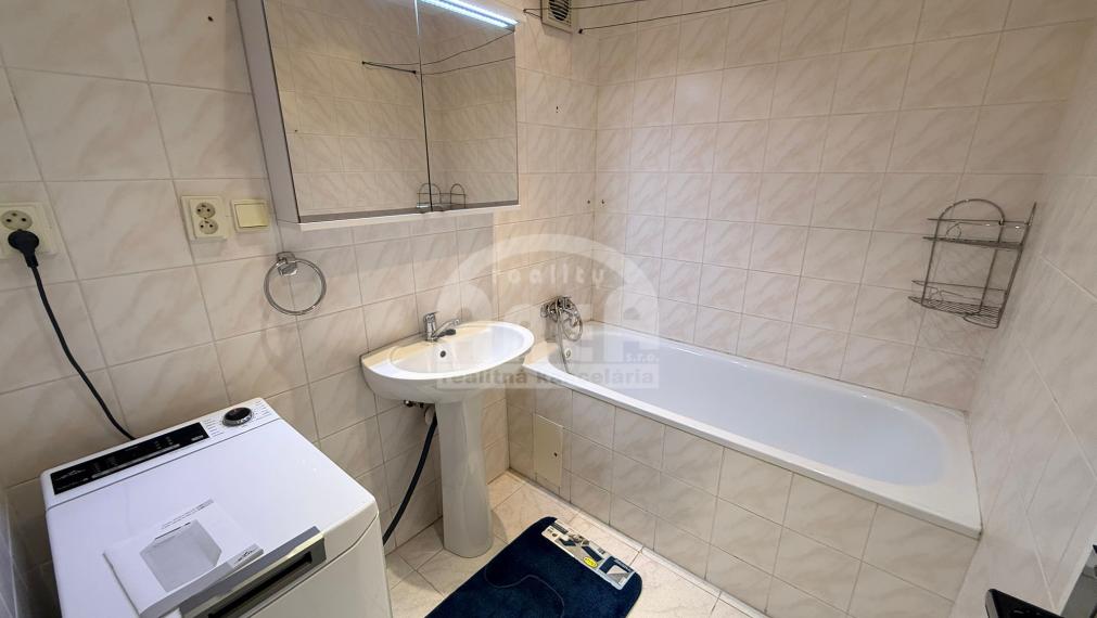 Na prenájom 3- izbový byt na sídlisku SNP v Michalovciach