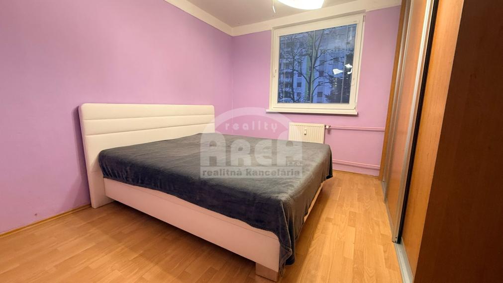 Na prenájom 3- izbový byt na sídlisku SNP v Michalovciach