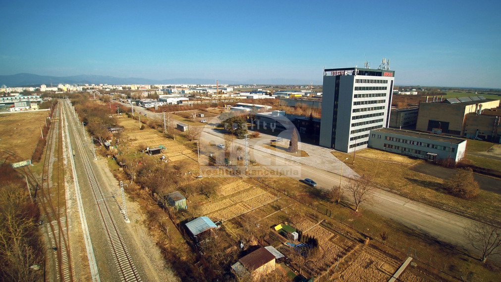 Krásna záhradka na Továrenskej ulici v Michalovciach