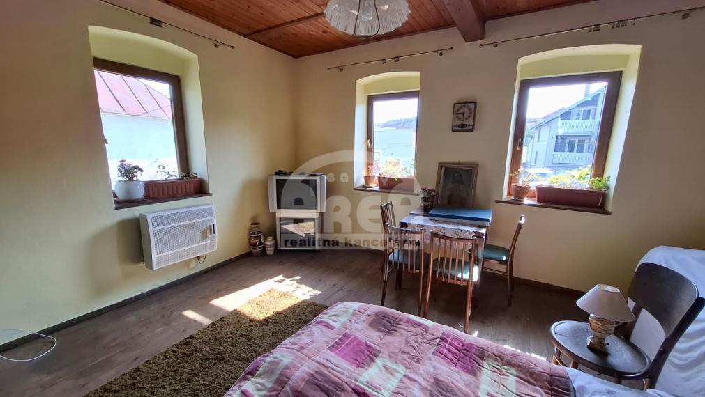 Útulný domček s krásnym pozemkom v obci Suché