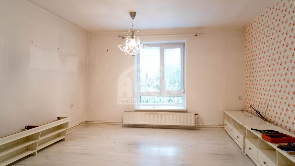 Tehlový 3- izbový byt s pozemkom na ulici S. Chalupku v Mi