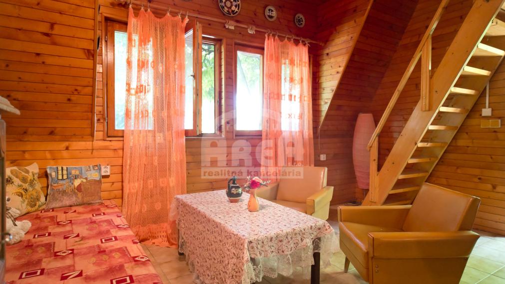 Pekná chata v Trnave pri Laborci