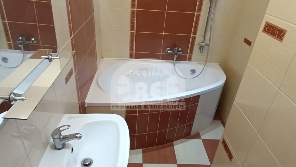 2- izbový byt na sídlisku Stráňany v Michalovciach