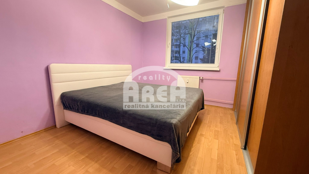 Na prenájom 3- izbový byt na sídlisku SNP v Michalovciach