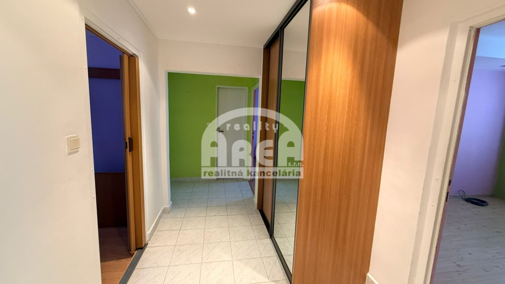 Na prenájom 3- izbový byt na sídlisku SNP v Michalovciach