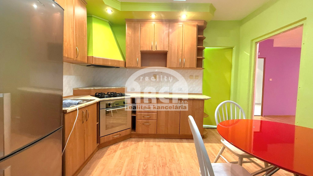 Na prenájom 3- izbový byt na sídlisku SNP v Michalovciach