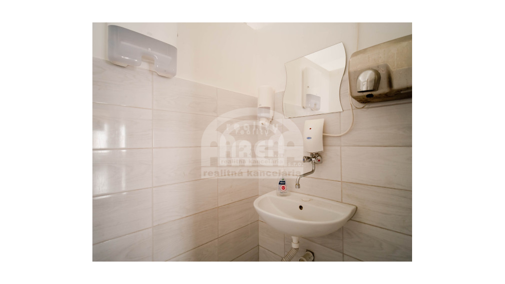 Objekt vhodný na podnikanie v obci Staré