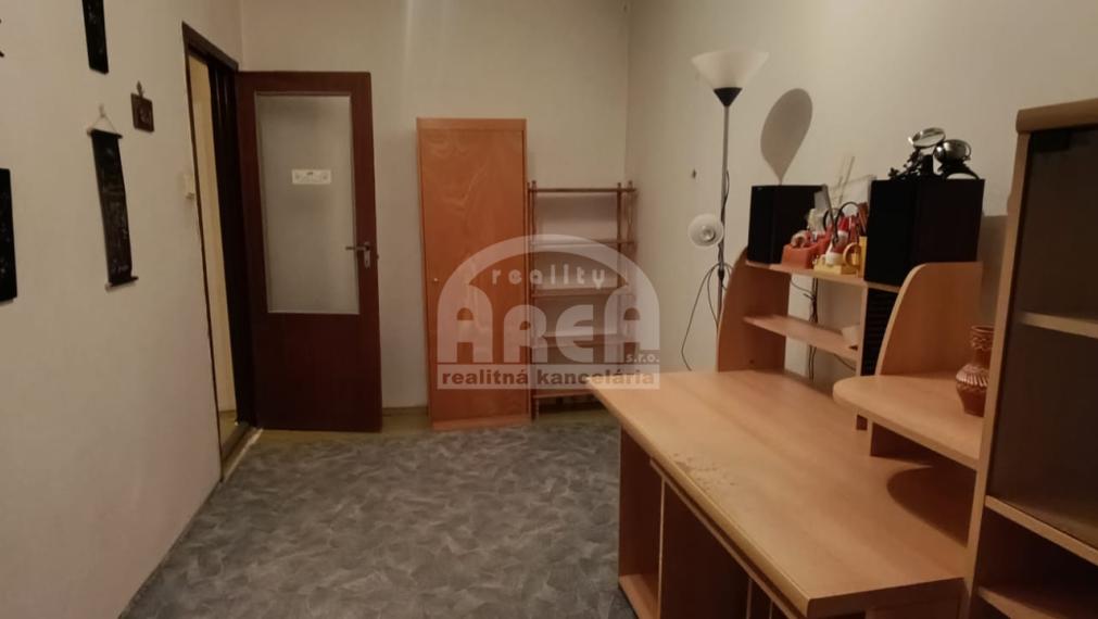 4- izbový byt na sídlisku Východ v Michalovciach