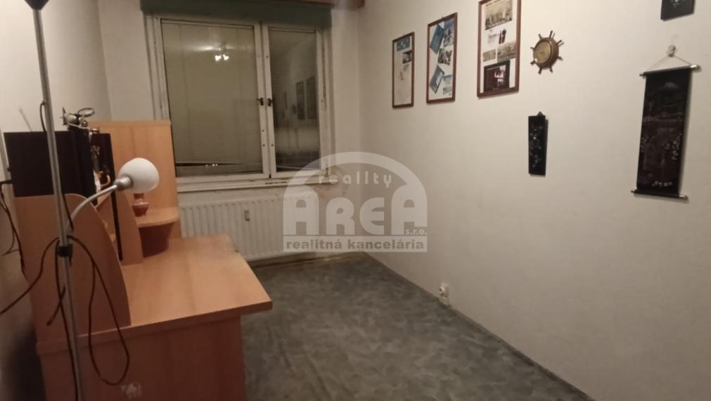 4- izbový byt na sídlisku Východ v Michalovciach