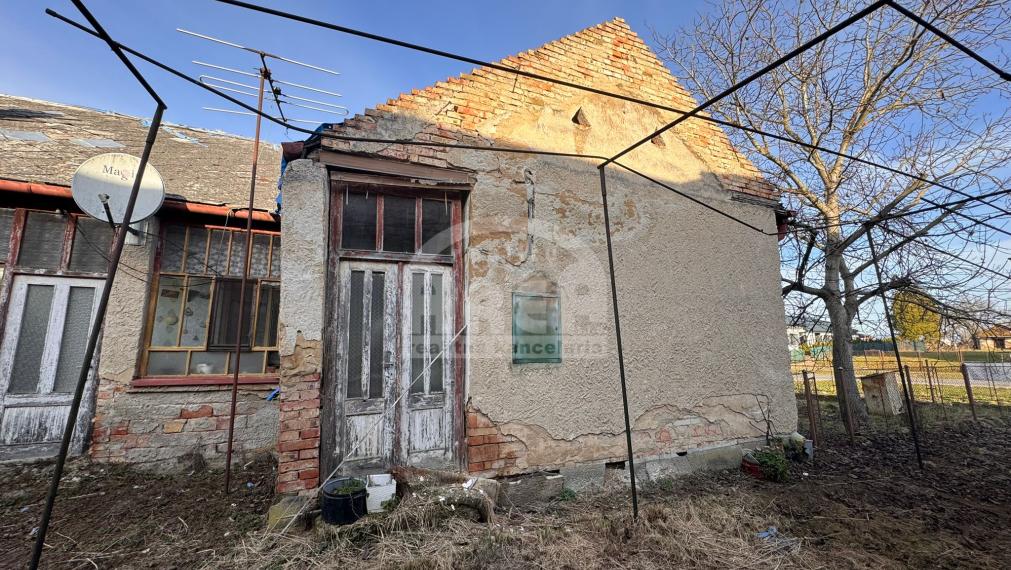 Pozemok so starším domom v obci Veľké Revištia