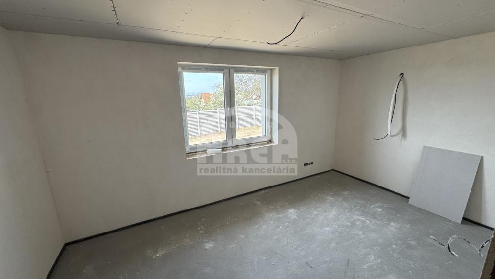 Moderná novostavba rodinného domu v obci Vinné