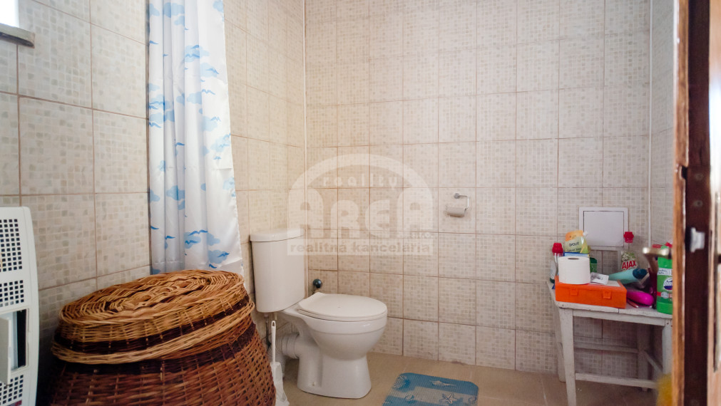 VÝRAZNÁ ZĽAVA! Útulný domček s krásnym pozemkom v obci Suché