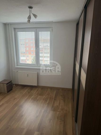 Na prenájom 3- izbový byt na sídlisku Východ v Michalovciach