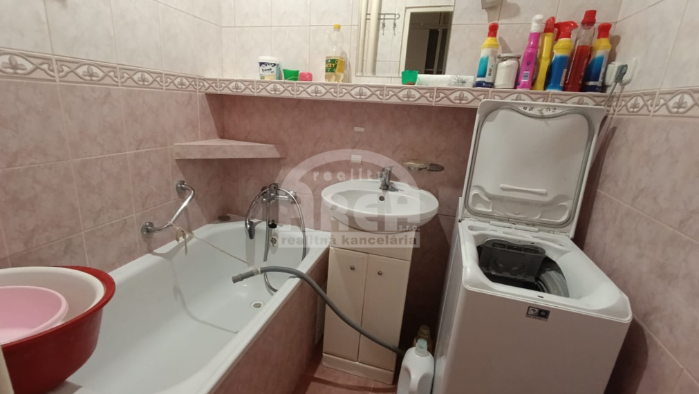 3- izbový byt na sídlisku Juh v Michalovciach