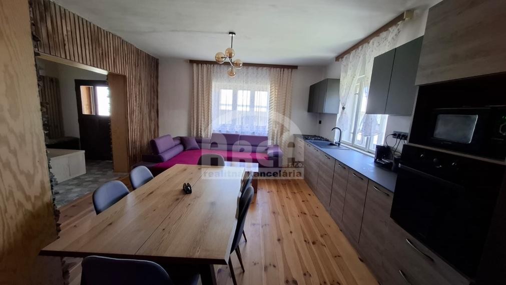 Čarovný domček na úpätí Polonín v obci Strihovce