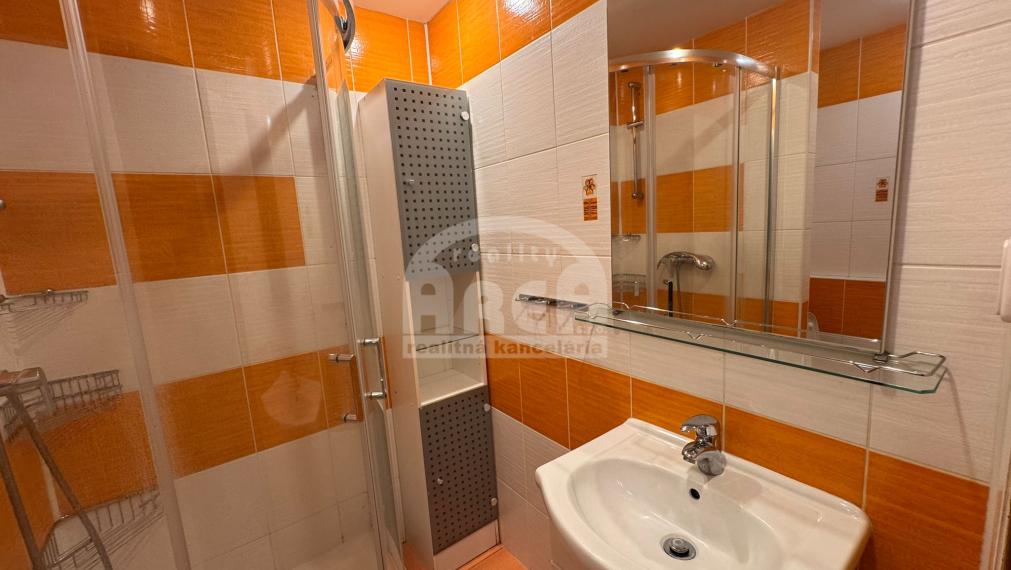 Na prenájom 1,5- izbový byt v širšom centre Michaloviec