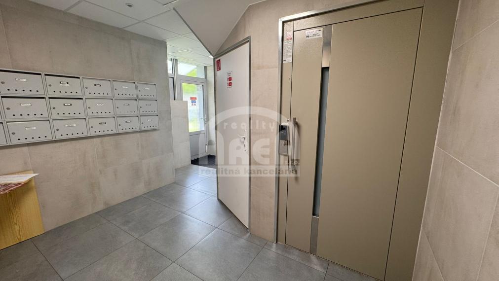 Na prenájom 1,5- izbový byt v širšom centre Michaloviec