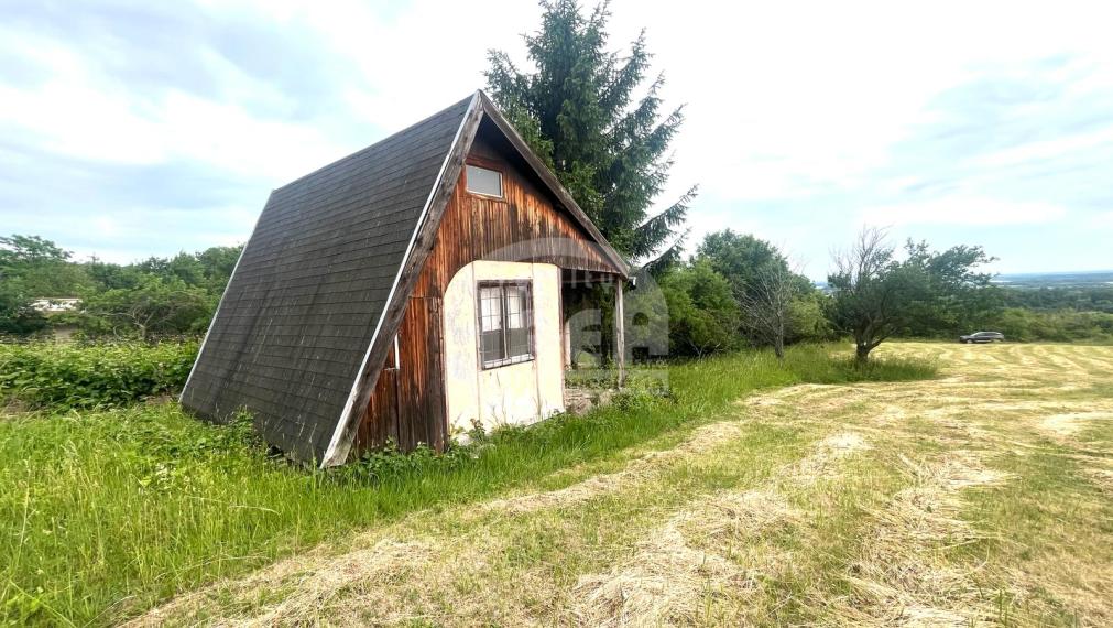 Pozemok s krásnym výhľadom v obci Vinné