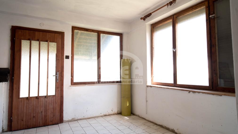 Dvojpodlažný rodinný dom v obci Bracovce