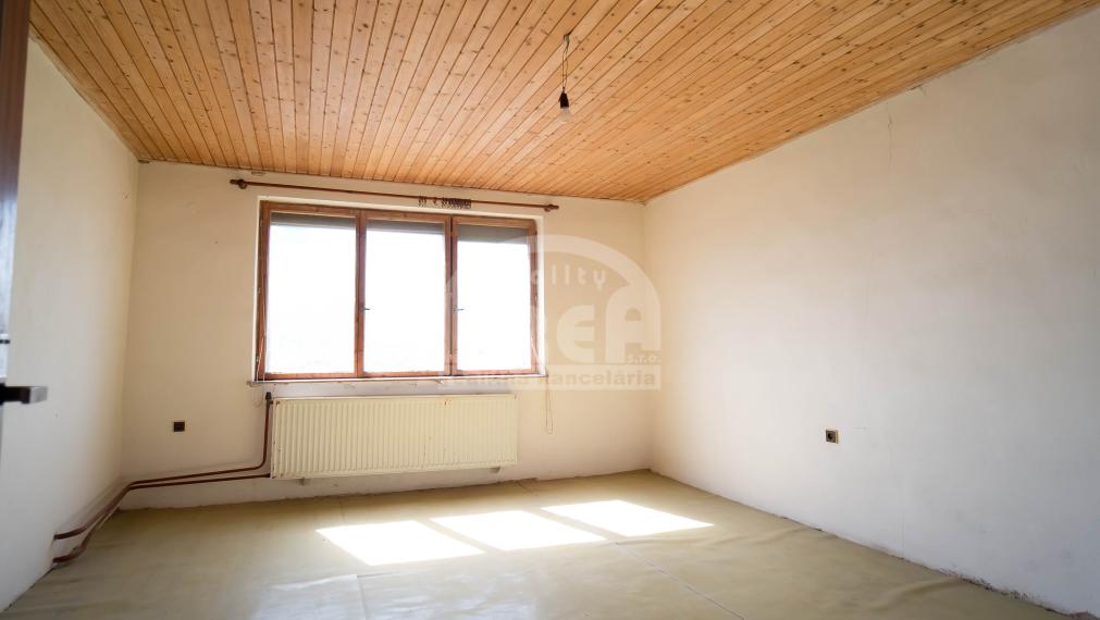 Dvojpodlažný rodinný dom v obci Bracovce