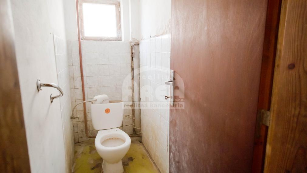 Dvojpodlažný rodinný dom v obci Bracovce