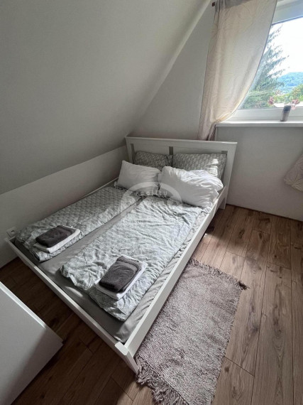 Dvojpodlažná rekreačná chata nad obcou Kaluža