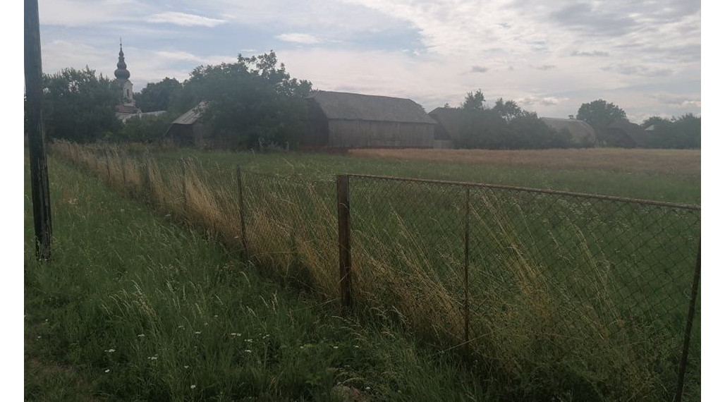 Stavebný pozemok o výmere 2201 m2 v obci Dúbravka