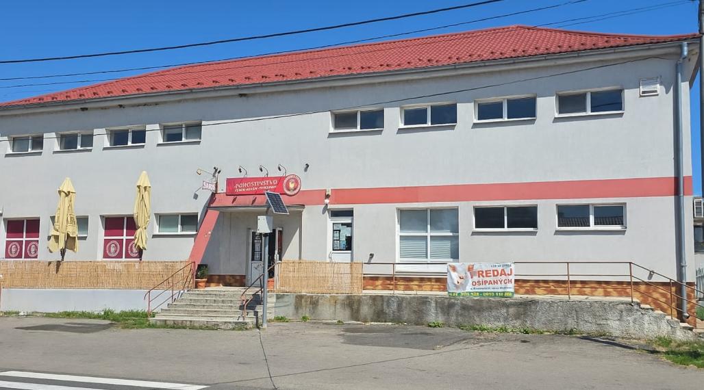 Komerčná budova v obci Nacina Ves