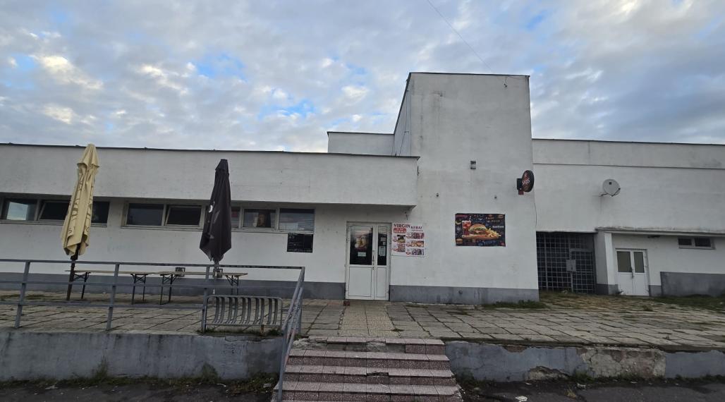 Obchodné centrum v obci Trhovište