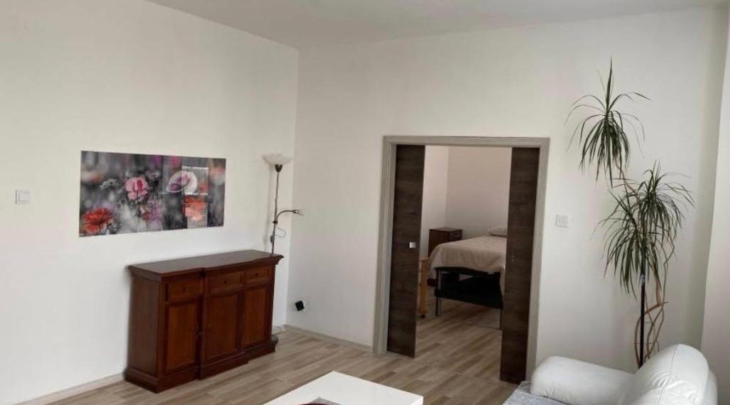 Tehlový 3- izbový byt priamo v centre mesta Michalovce