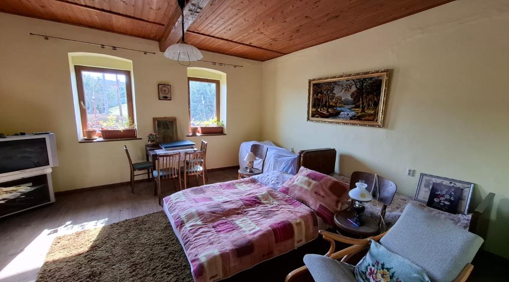 Útulný domček s krásnym pozemkom v obci Suché