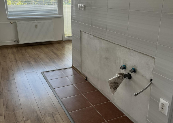 Moderný, veľký 2 - izbový byt po kompletnej rekonštrukcii