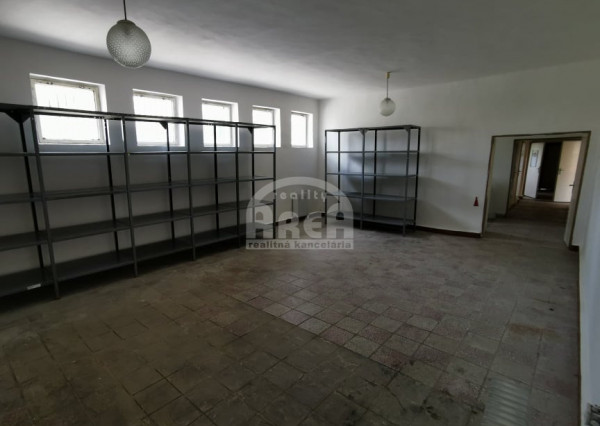 Objekt na prenájom vhodný na podnikanie v obci Staré
