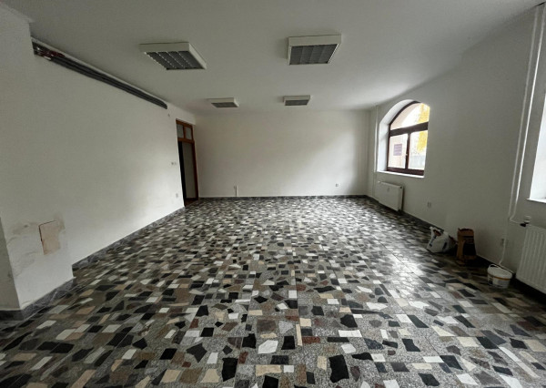 Na prenájom obchodný priestor v meste Sobrance