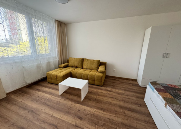 Na prenájom 1,5-izbový byt v širšom centre Michaloviec