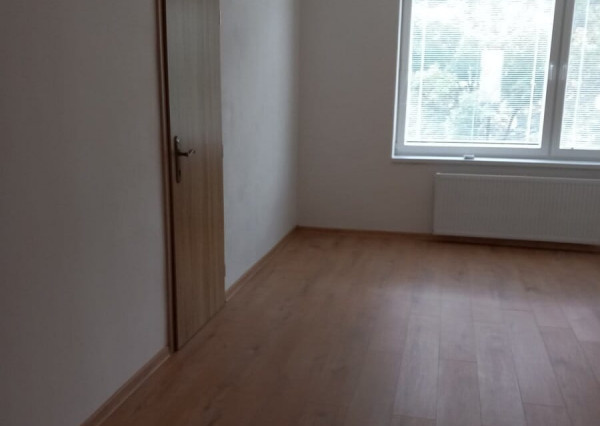 3- izbový byt na sídlisku Západ v Michalovciach