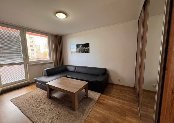 Na prenájom 1- izbový byt, sídlisko Stráňany v Michalovciach