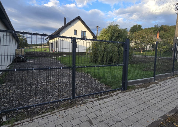 Novostavba dvojpodlažného rodinného domu v obci Kravany